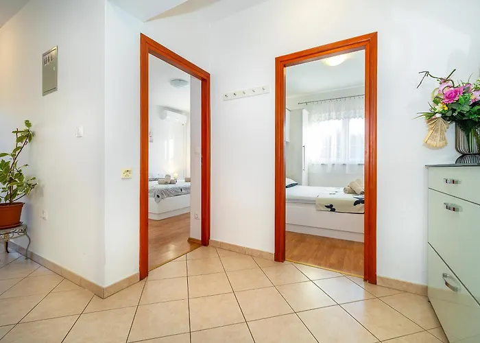 Mia Apartman *