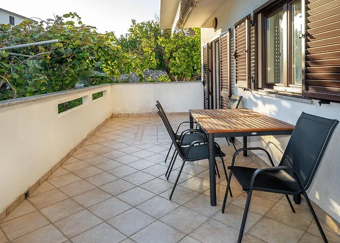 Mia Apartman *